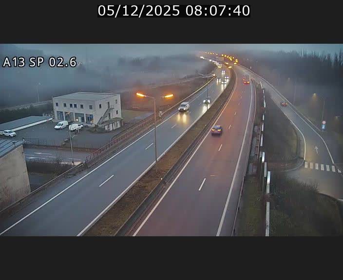 <h2>Traffic live webcam Luxembourg Sanem - A13 direction Pétange - BK 2.6</h2>