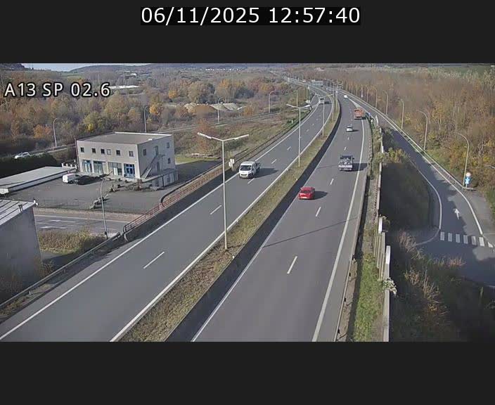 <h2>Traffic live webcam Luxembourg Sanem - A13 direction Pétange - BK 2.6</h2>