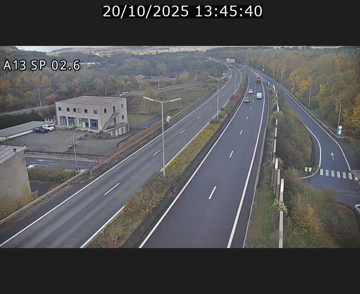 <h2>Traffic live webcam Luxembourg Sanem - A13 direction Pétange - BK 2.6</h2>