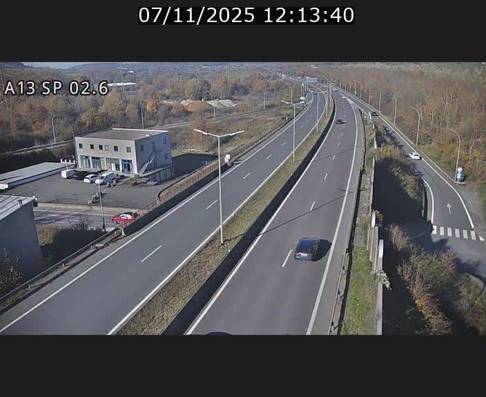 <h2>Traffic live webcam Luxembourg Sanem - A13 direction Pétange - BK 2.6</h2>