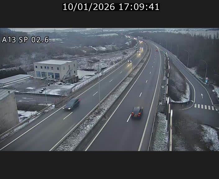 <h2>Traffic live webcam Luxembourg Sanem - A13 direction Pétange - BK 2.6</h2>