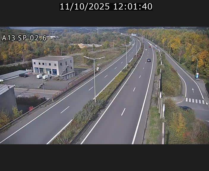 <h2>Traffic live webcam Luxembourg Sanem - A13 direction Pétange - BK 2.6</h2>