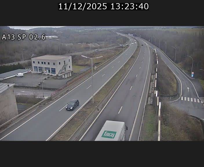 <h2>Traffic live webcam Luxembourg Sanem - A13 direction Pétange - BK 2.6</h2>