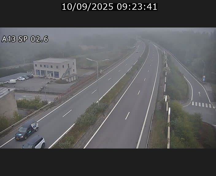 Traffic live webcam Luxembourg Sanem - A13 direction Pétange - BK 2.6
