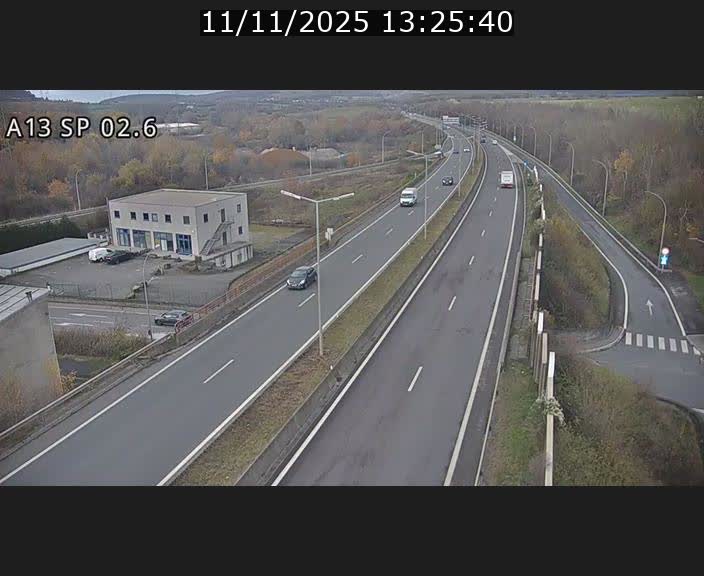 <h2>Traffic live webcam Luxembourg Sanem - A13 direction Pétange - BK 2.6</h2>