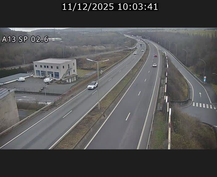 <h2>Traffic live webcam Luxembourg Sanem - A13 direction Pétange - BK 2.6</h2>