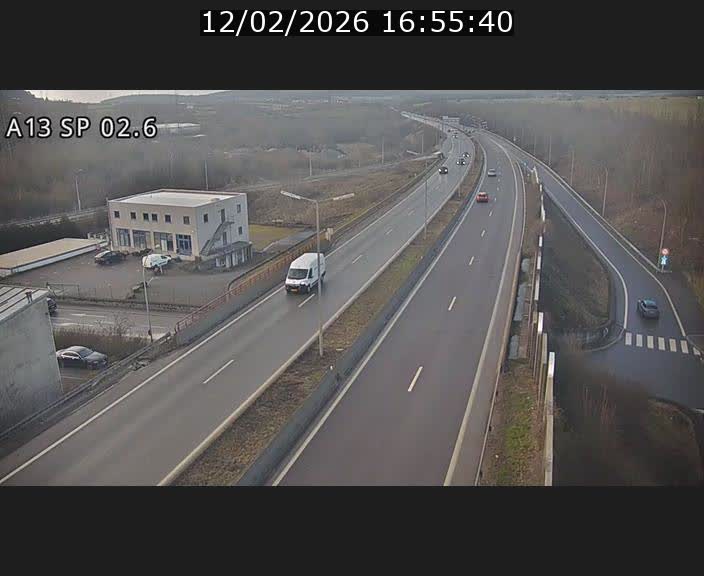 Traffic live webcam Luxembourg Sanem - A13 direction Pétange - BK 2.6