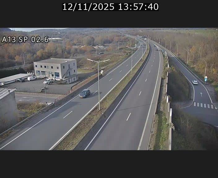 <h2>Traffic live webcam Luxembourg Sanem - A13 direction Pétange - BK 2.6</h2>