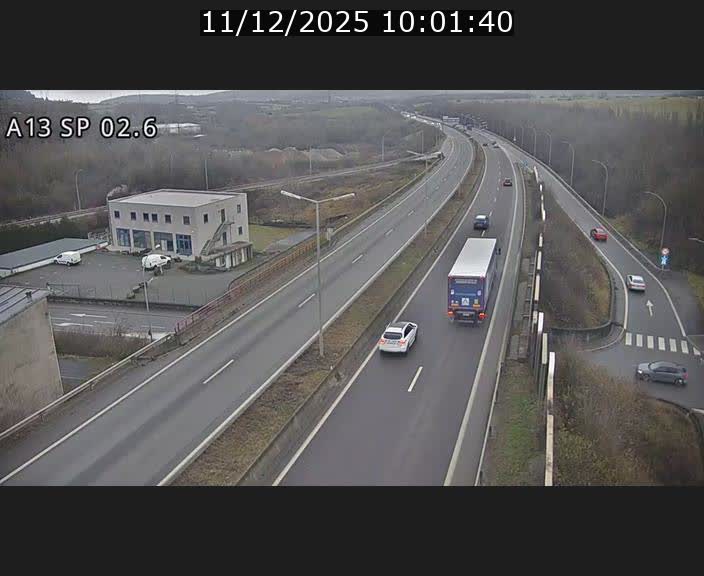 <h2>Traffic live webcam Luxembourg Sanem - A13 direction Pétange - BK 2.6</h2>