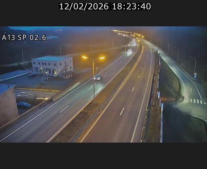 <h2>Traffic live webcam Luxembourg Sanem - A13 direction Pétange - BK 2.6</h2>