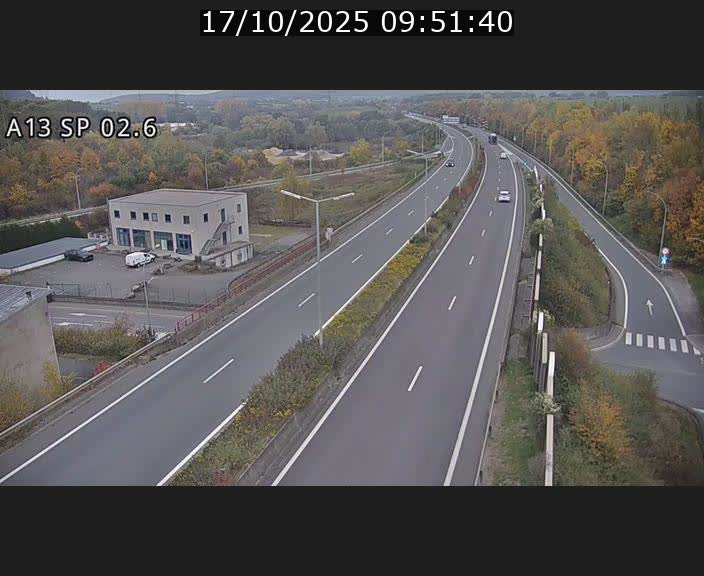 <h2>Traffic live webcam Luxembourg Sanem - A13 direction Pétange - BK 2.6</h2>