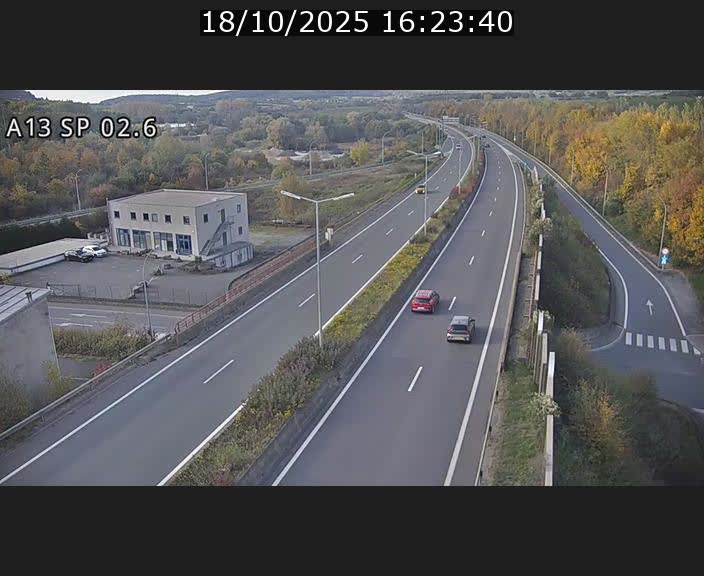 <h2>Traffic live webcam Luxembourg Sanem - A13 direction Pétange - BK 2.6</h2>