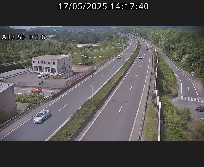 <h2>Traffic live webcam Luxembourg Sanem - A13 direction Pétange - BK 2.6</h2>