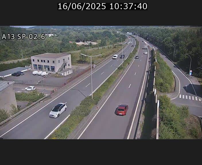 Traffic live webcam Luxembourg Sanem - A13 direction Pétange - BK 2.6