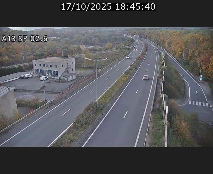 <h2>Traffic live webcam Luxembourg Sanem - A13 direction Pétange - BK 2.6</h2>