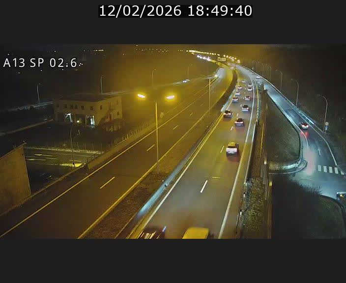 Traffic live webcam Luxembourg Sanem - A13 direction Pétange - BK 2.6