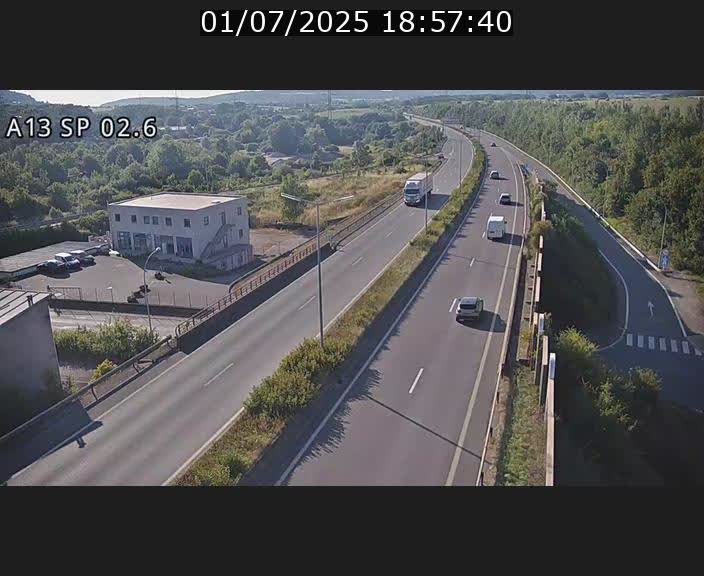 Traffic live webcam Luxembourg Sanem - A13 direction Pétange - BK 2.6
