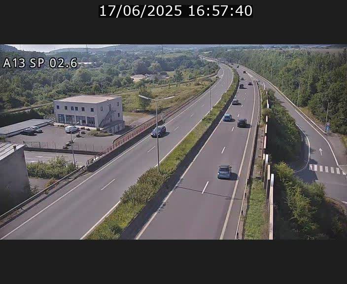 Traffic live webcam Luxembourg Sanem - A13 direction Pétange - BK 2.6