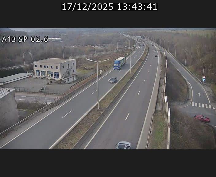 <h2>Traffic live webcam Luxembourg Sanem - A13 direction Pétange - BK 2.6</h2>