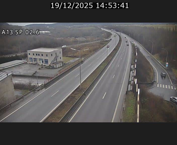 <h2>Traffic live webcam Luxembourg Sanem - A13 direction Pétange - BK 2.6</h2>