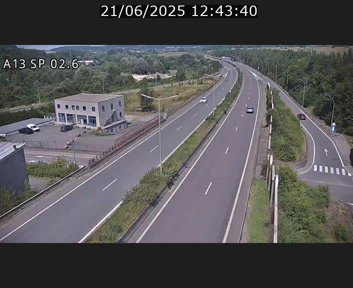 Traffic live webcam Luxembourg Sanem - A13 direction Pétange - BK 2.6