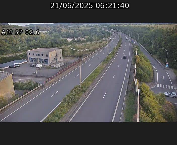 Traffic live webcam Luxembourg Sanem - A13 direction Pétange - BK 2.6