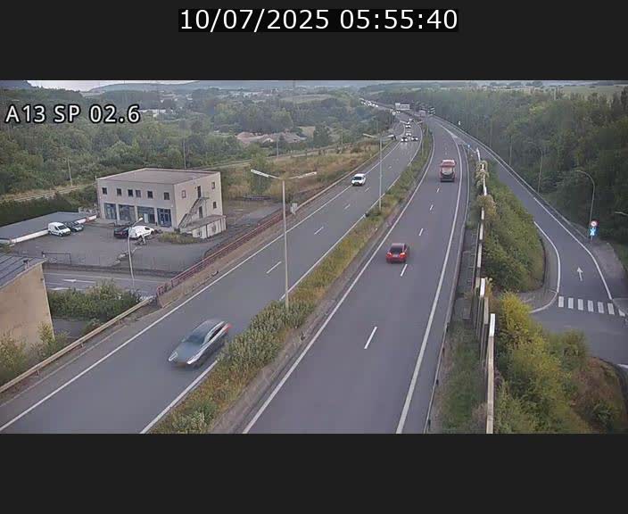 Traffic live webcam Luxembourg Sanem - A13 direction Pétange - BK 2.6