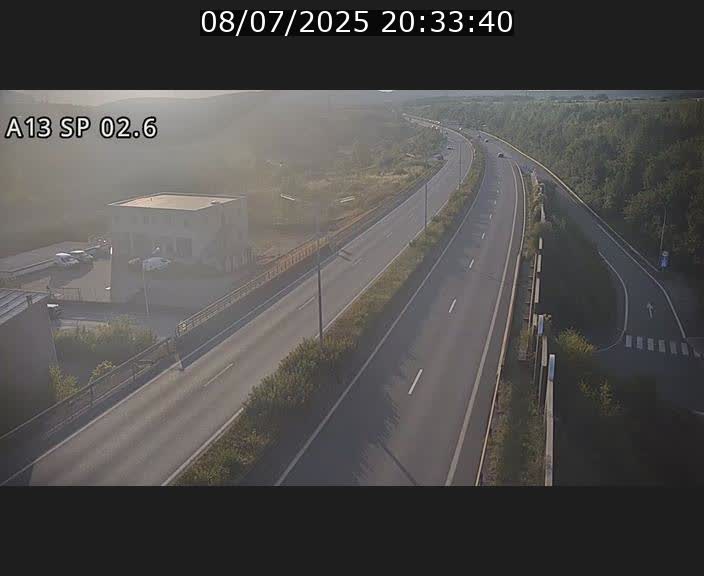 Traffic live webcam Luxembourg Sanem - A13 direction Pétange - BK 2.6