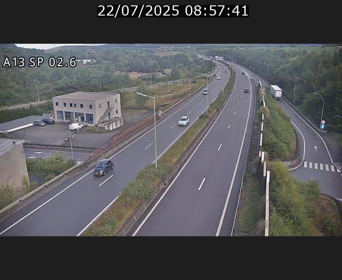 Traffic live webcam Luxembourg Sanem - A13 direction Pétange - BK 2.6