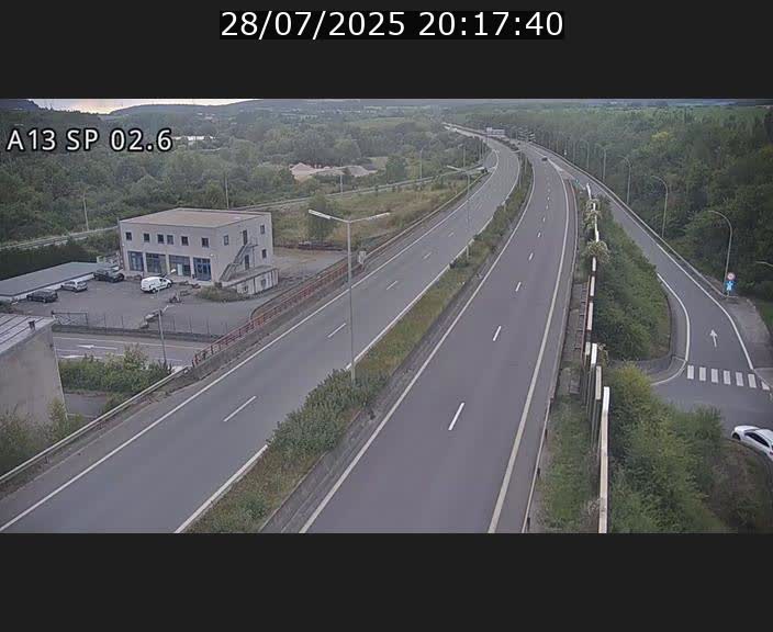 Traffic live webcam Luxembourg Sanem - A13 direction Pétange - BK 2.6