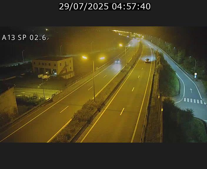 Traffic live webcam Luxembourg Sanem - A13 direction Pétange - BK 2.6
