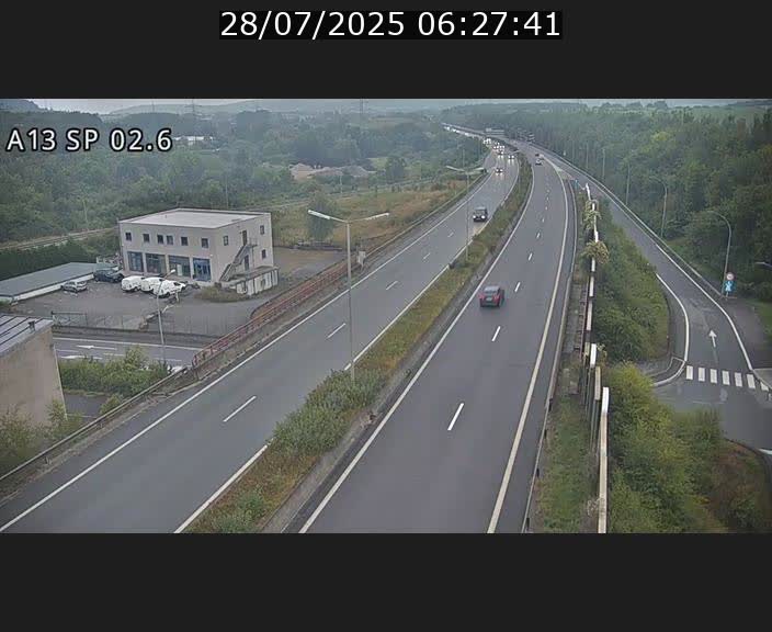Traffic live webcam Luxembourg Sanem - A13 direction Pétange - BK 2.6
