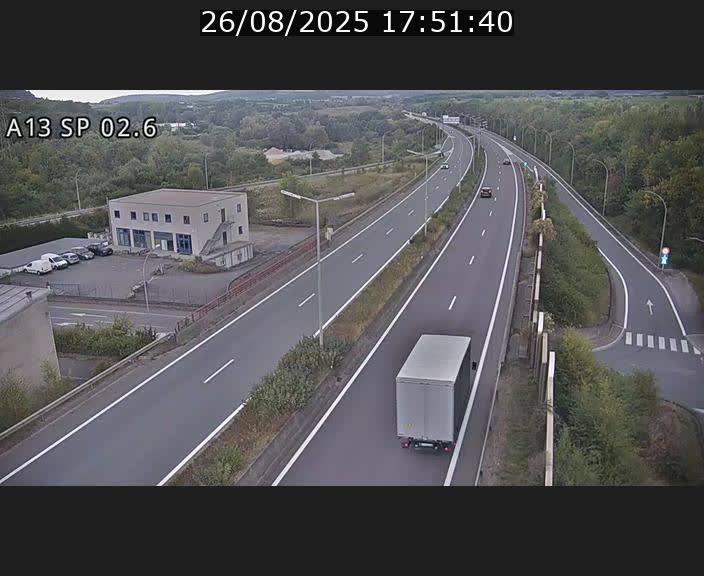 Traffic live webcam Luxembourg Sanem - A13 direction Pétange - BK 2.6