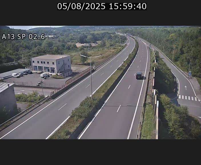 Traffic live webcam Luxembourg Sanem - A13 direction Pétange - BK 2.6