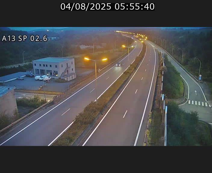Traffic live webcam Luxembourg Sanem - A13 direction Pétange - BK 2.6