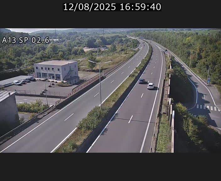 Traffic live webcam Luxembourg Sanem - A13 direction Pétange - BK 2.6