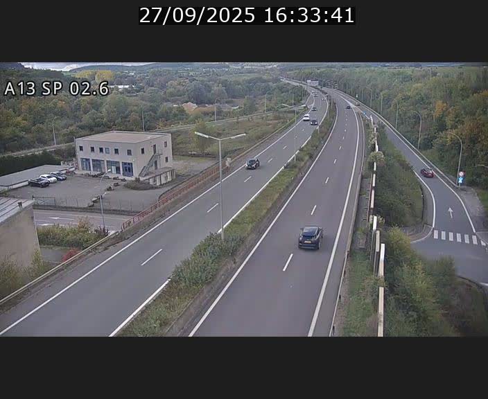 Traffic live webcam Luxembourg Sanem - A13 direction Pétange - BK 2.6