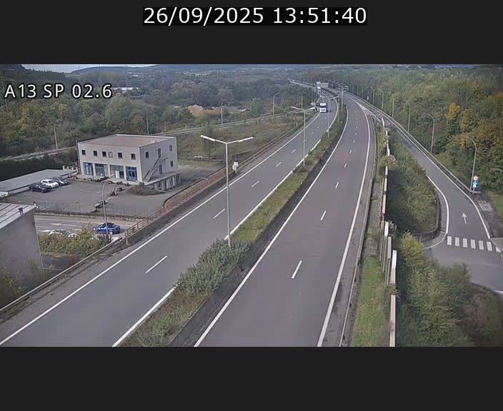 Traffic live webcam Luxembourg Sanem - A13 direction Pétange - BK 2.6
