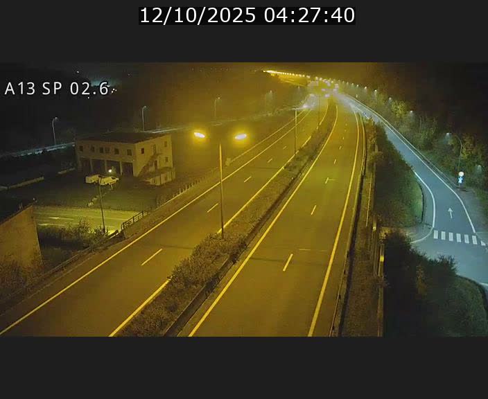 Traffic live webcam Luxembourg Sanem - A13 direction Pétange - BK 2.6