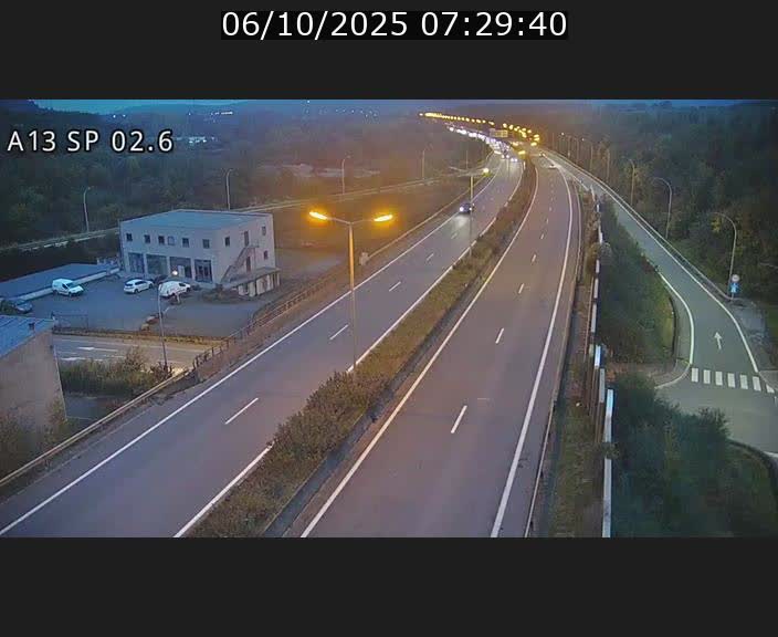 Traffic live webcam Luxembourg Sanem - A13 direction Pétange - BK 2.6