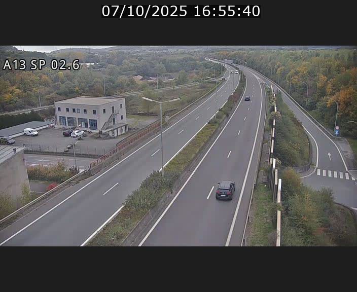 Traffic live webcam Luxembourg Sanem - A13 direction Pétange - BK 2.6