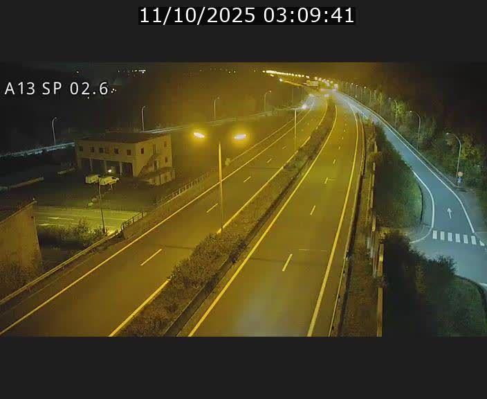 Traffic live webcam Luxembourg Sanem - A13 direction Pétange - BK 2.6