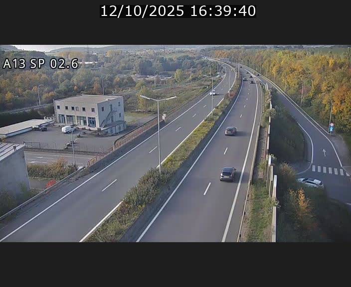 Traffic live webcam Luxembourg Sanem - A13 direction Pétange - BK 2.6