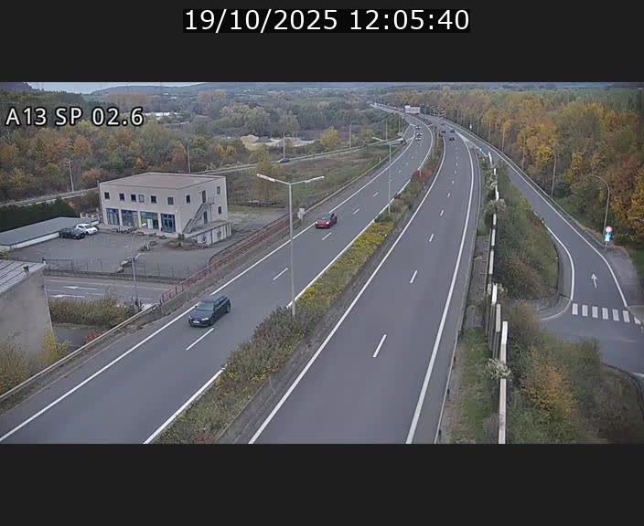 Traffic live webcam Luxembourg Sanem - A13 direction Pétange - BK 2.6