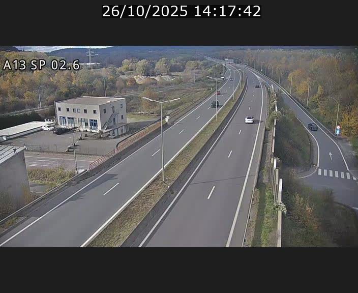Traffic live webcam Luxembourg Sanem - A13 direction Pétange - BK 2.6