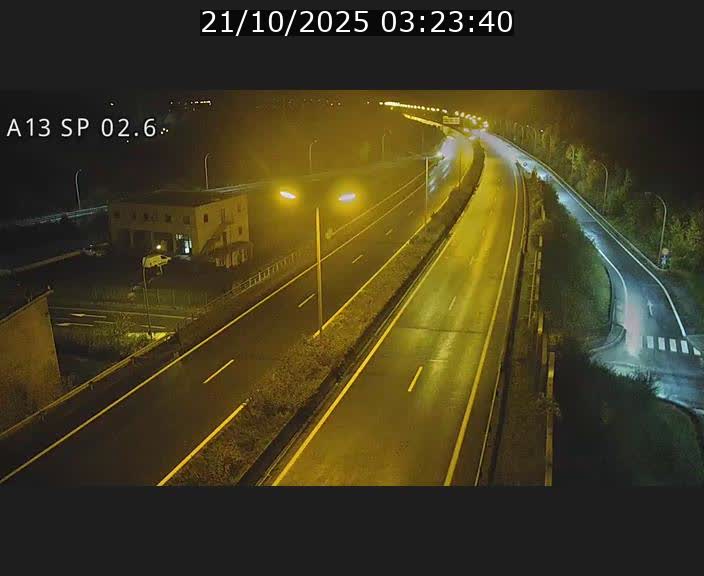 Traffic live webcam Luxembourg Sanem - A13 direction Pétange - BK 2.6