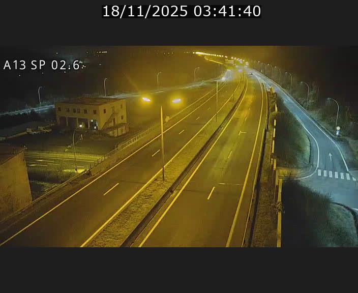 <h2>Traffic live webcam Luxembourg Sanem - A13 direction Pétange - BK 2.6</h2>