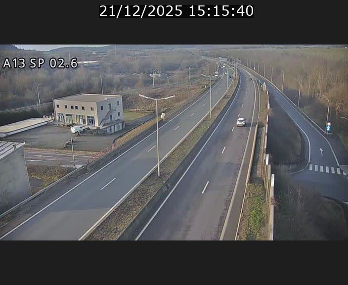 Traffic live webcam Luxembourg Sanem - A13 direction Pétange - BK 2.6