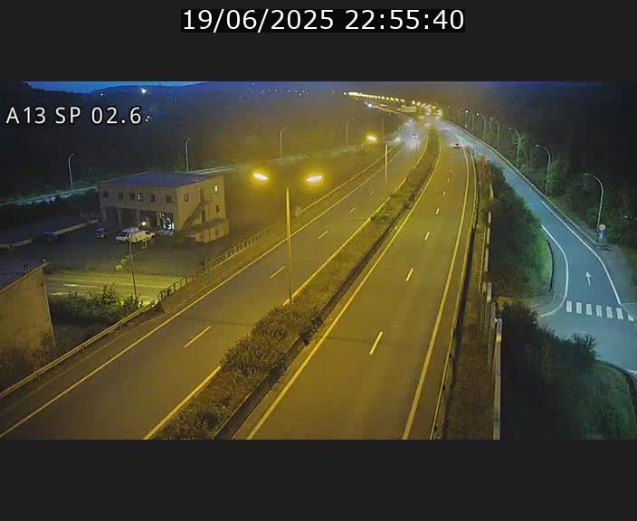 <h2>Traffic live webcam Luxembourg Sanem - A13 direction Pétange - BK 2.6</h2>