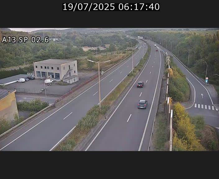 Traffic live webcam Luxembourg Sanem - A13 direction Pétange - BK 2.6